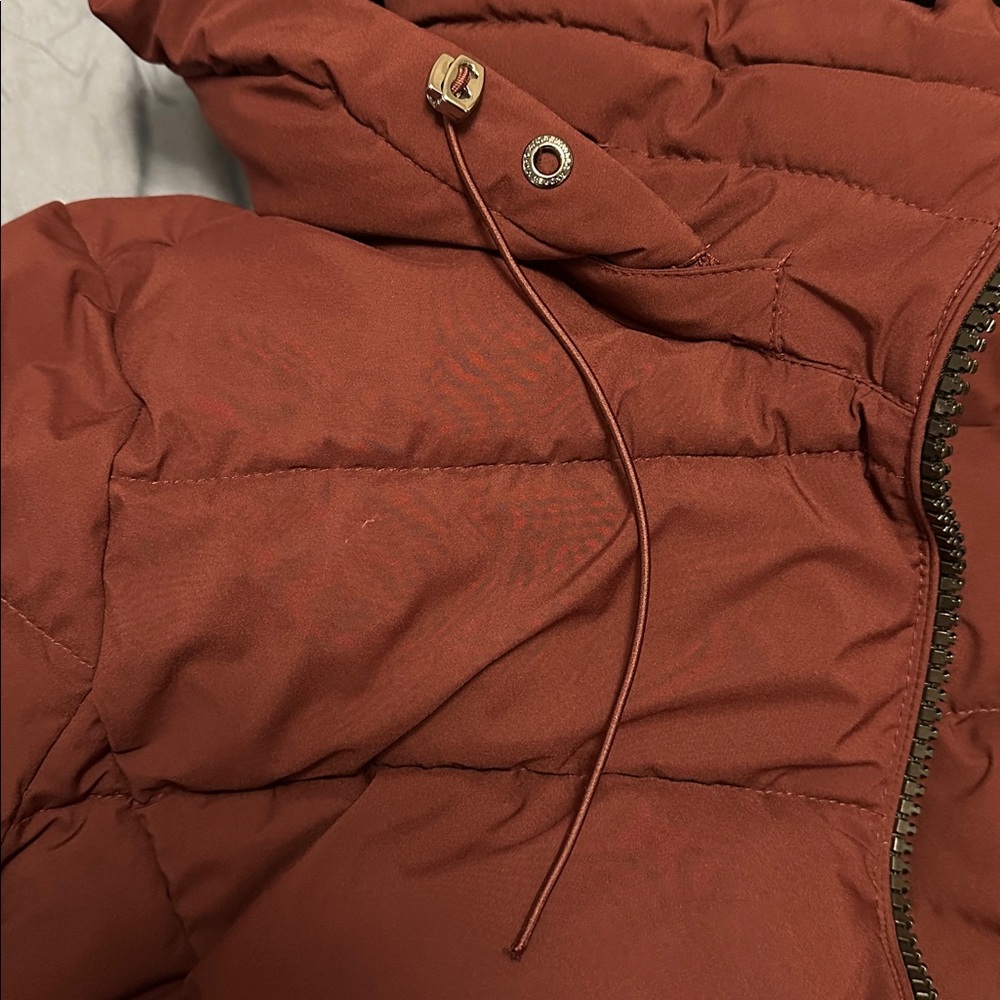 Andrew Marc Women's Deep Burgundy Puffer Jacket - Picture 5 of 7